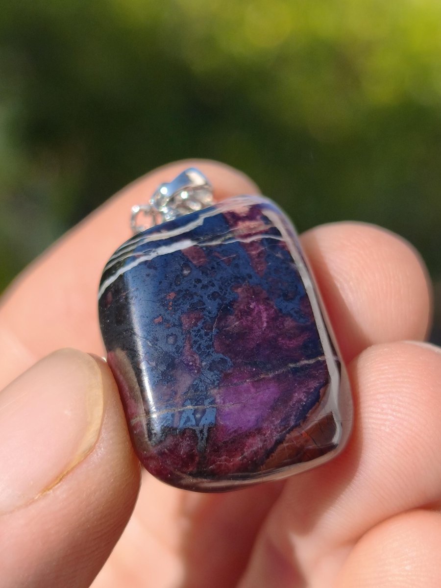 Sugilith / Sugilite Kette inkl. 925 Silberöse lila Edelstein Unikat Ethno Natur Heilstein Rarität Selten Flash Wow Sammler Investition Edel - Art of Nature Berlin