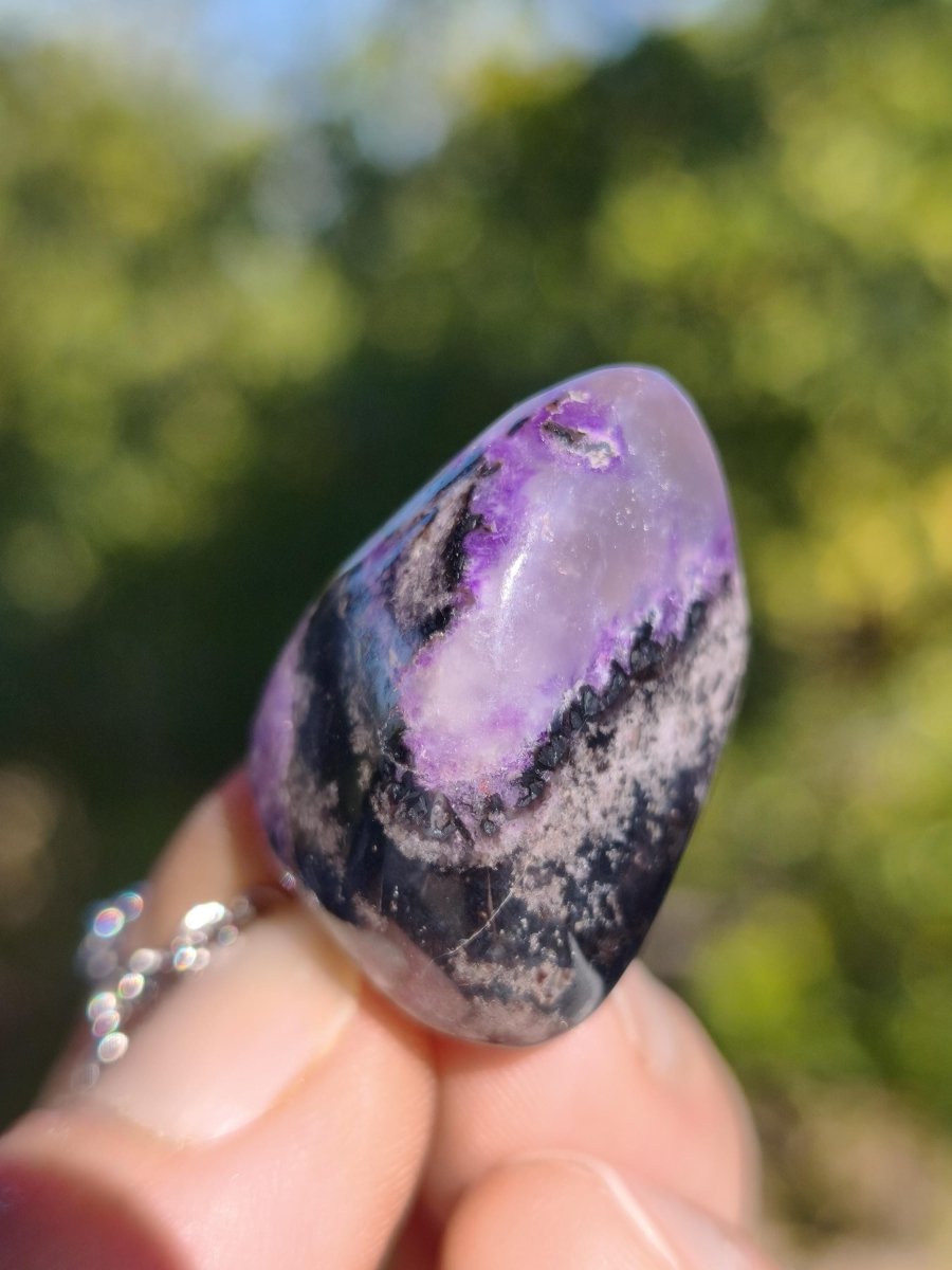 Sugilith / Sugilite Kette inkl. 925 Silberöse lila Edelstein Unikat Ethno Natur Heilstein Rarität Selten Flash Wow Sammler Investition Edel - Art of Nature Berlin