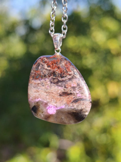 Sugilith / Sugilite Kette inkl. 925 Silberöse lila Edelstein Unikat Ethno Natur Heilstein Rarität Selten Flash Wow Sammler Investition Edel - Art of Nature Berlin
