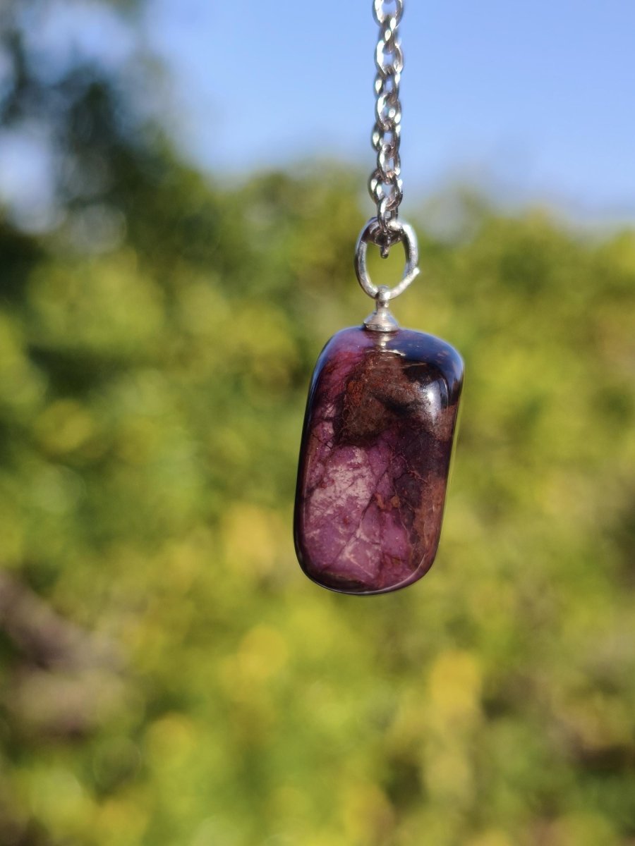 Sugilith / Sugilite Kette inkl. 925 Silberöse lila Edelstein Unikat Ethno Natur Heilstein Rarität Selten Flash Wow Sammler Investition Edel - Art of Nature Berlin