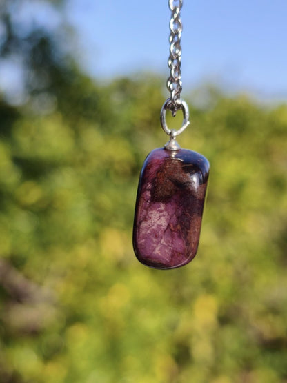 Sugilith / Sugilite Kette inkl. 925 Silberöse lila Edelstein Unikat Ethno Natur Heilstein Rarität Selten Flash Wow Sammler Investition Edel - Art of Nature Berlin