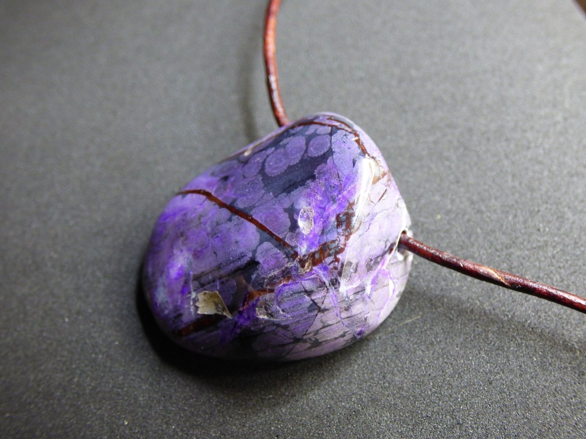 Sugilith / Sugilite *Rarität* ~Edelstein ~Kette ~selten ~HIPPIE ~GOA ~Boho ~Ethno ~Nature ~Heilstein ~Sammler ~Wertanlage - Art of Nature Berlin