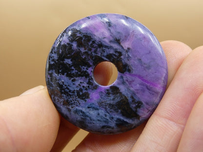 Sugilith Sugilite Schutz Donut ~ Edelstein Kette ~HIPPIE ~GOA ~Boho ~Nature ~Heilstein ~Rarität ~Selten ~Flash ~Wow ~Sammler ~Sugilite - Art of Nature Berlin