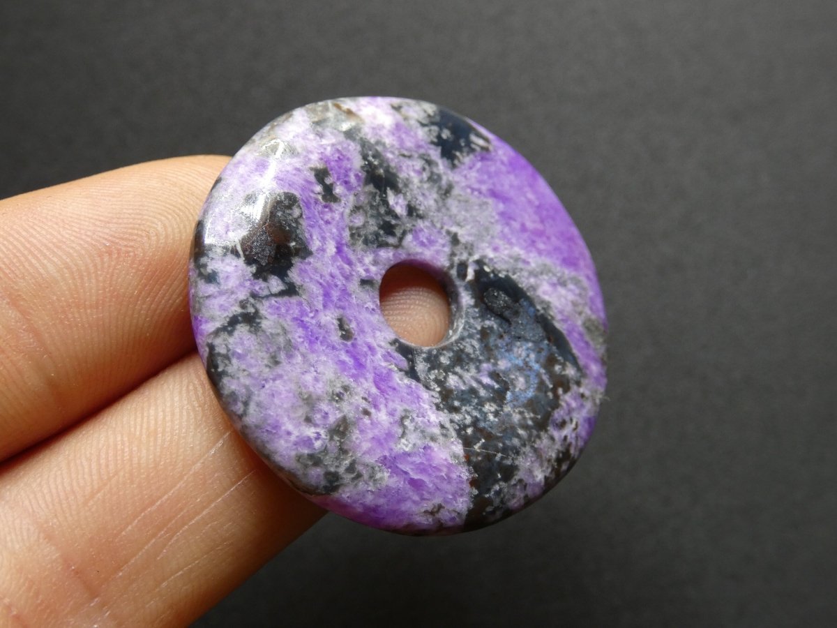 Sugilith Sugilite Schutz Donut ~ Edelstein Kette ~HIPPIE ~GOA ~Boho ~Nature ~Heilstein ~Rarität ~Selten ~Flash ~Wow ~Sammler ~Sugilite - Art of Nature Berlin