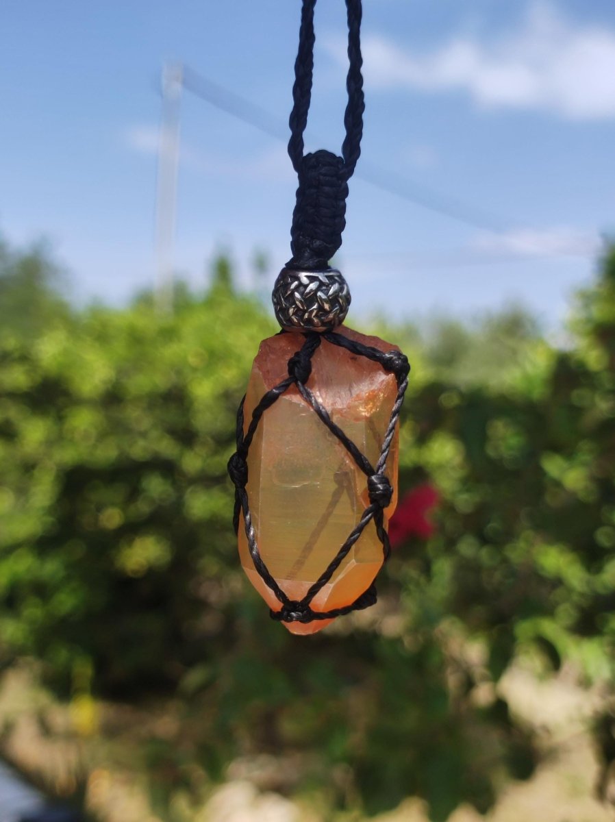 Tangerine Quarz ~ Makramee Edelstein Kette orange Heilstein roh Kristall Geschenk Er Sie Freundin Mann Frau HIPPIE GOA Ethno Natur Vintage - Art of Nature Berlin