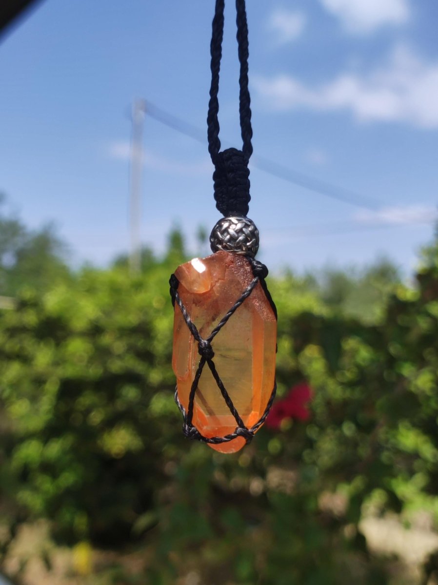 Tangerine Quarz ~ Makramee Edelstein Kette orange Heilstein roh Kristall Geschenk Er Sie Freundin Mann Frau HIPPIE GOA Ethno Natur Vintage - Art of Nature Berlin