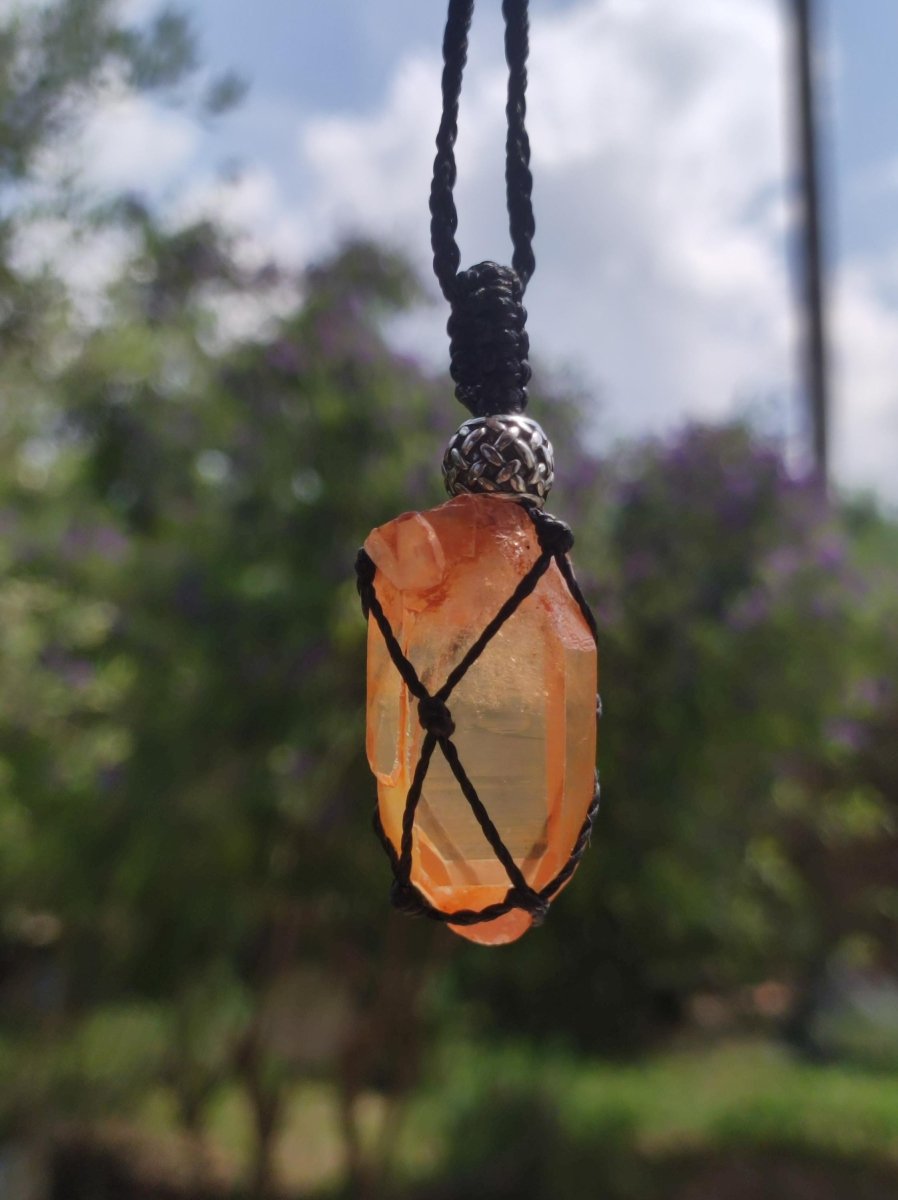 Tangerine Quarz ~ Makramee Edelstein Kette orange Heilstein roh Kristall Geschenk Er Sie Freundin Mann Frau HIPPIE GOA Ethno Natur Vintage - Art of Nature Berlin