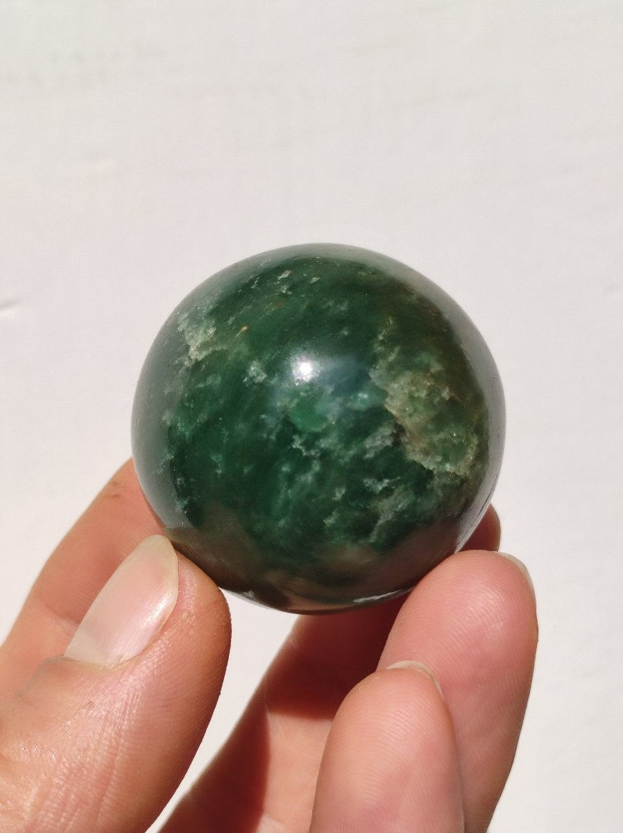 Tanzurine green Emerald Tanzurine Quartz ~ Magische Edelstein Kugel Deko Sphere Crystal Meditation Ethno Heilstein Sammler Rarität Mineral - Art of Nature Berlin