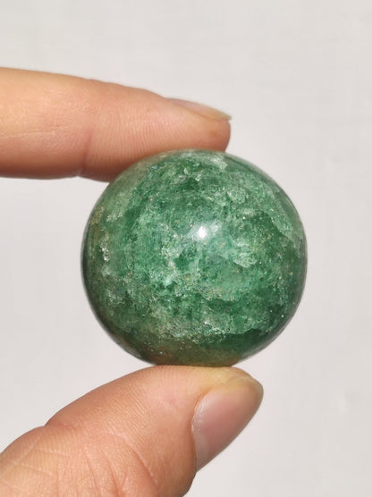 Tanzurine green Emerald Tanzurine Quartz ~ Magische Edelstein Kugel Deko Sphere Crystal Meditation Ethno Heilstein Sammler Rarität Mineral - Art of Nature Berlin