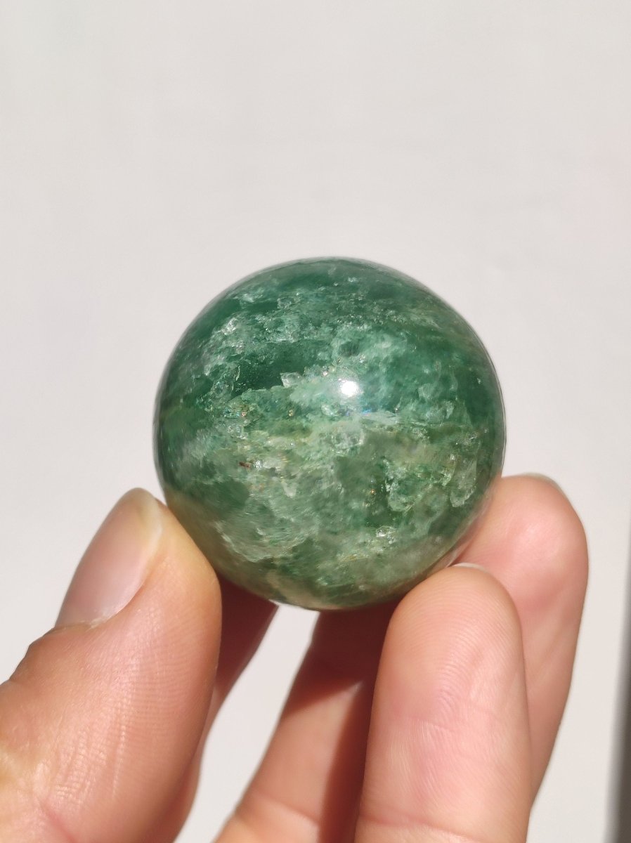 Tanzurine green Emerald Tanzurine Quartz ~ Magische Edelstein Kugel Deko Sphere Crystal Meditation Ethno Heilstein Sammler Rarität Mineral - Art of Nature Berlin