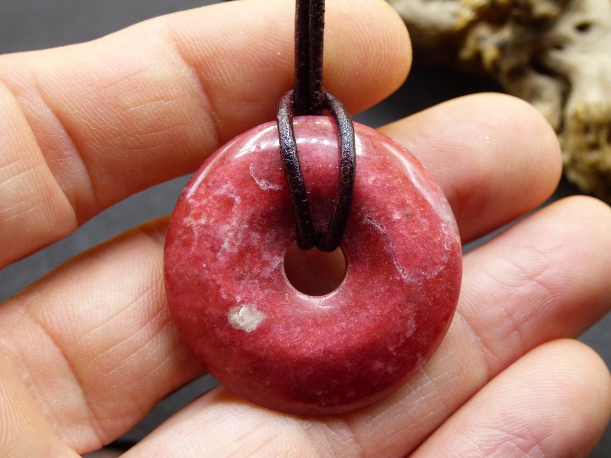 Thulit Donut AAA ~ Edelstein Kette ~ GOA ~ Hippie ~Boho ~Ethno ~Nature ~Heilstein - Art of Nature Berlin