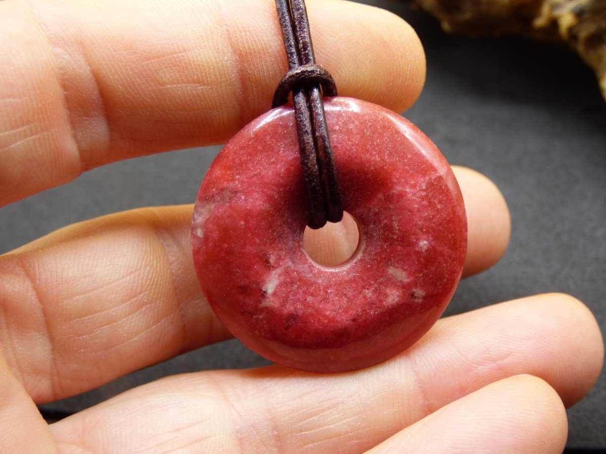 Thulit Donut AAA ~ Edelstein Kette ~ GOA ~ Hippie ~Boho ~Ethno ~Nature ~Heilstein - Art of Nature Berlin