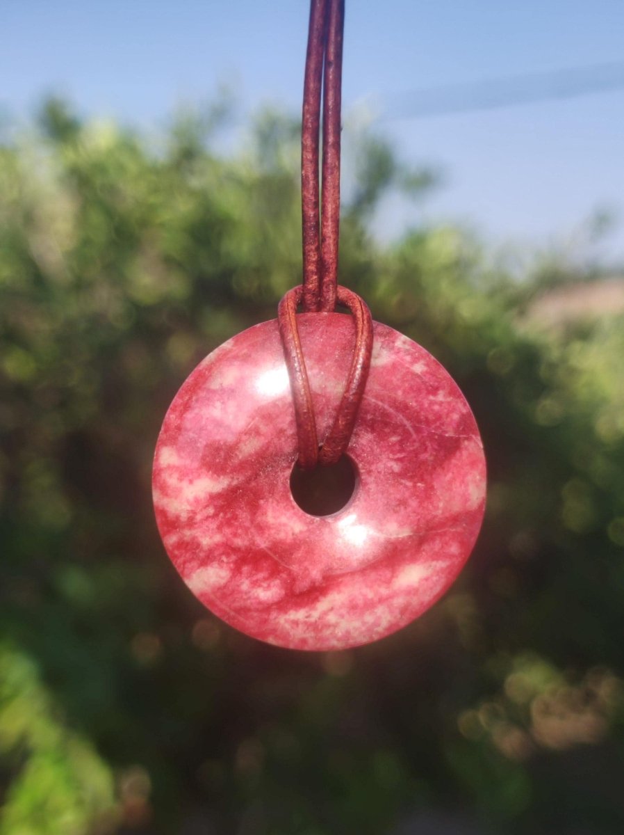 Thulit Donut AAA Edelstein Kette Heilstein Schutzsymbol Mann Frau Glück HIPPIE GOA Boho Tibet Ethno Natur Rarität Geschenk Freundin Unikat - Art of Nature Berlin