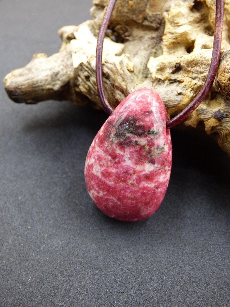 Thulit Edelstein Kette pink rot Natur HIPPIE GOA Boho Heilstein Kristalle Schmuck Anhänger Mann Frau Kind Geschenk Er Sie Bruder Schwester - Art of Nature Berlin