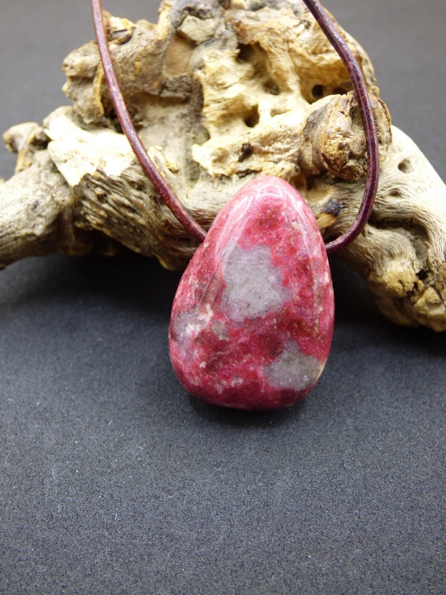 Thulit Edelstein Kette pink rot Natur HIPPIE GOA Boho Heilstein Kristalle Schmuck Anhänger Mann Frau Kind Geschenk Er Sie Bruder Schwester - Art of Nature Berlin