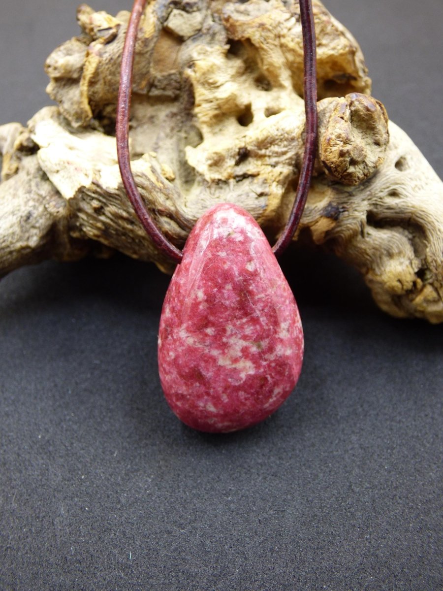 Thulit Edelstein Kette pink rot Natur HIPPIE GOA Boho Heilstein Kristalle Schmuck Anhänger Mann Frau Kind Geschenk Er Sie Bruder Schwester - Art of Nature Berlin