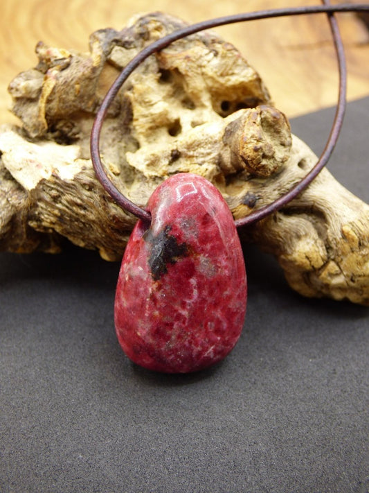 Thulit Edelstein Kette pink rot Natur HIPPIE GOA Boho Heilstein Kristalle Schmuck Anhänger Mann Frau Kind Geschenk Er Sie Bruder Schwester - Art of Nature Berlin