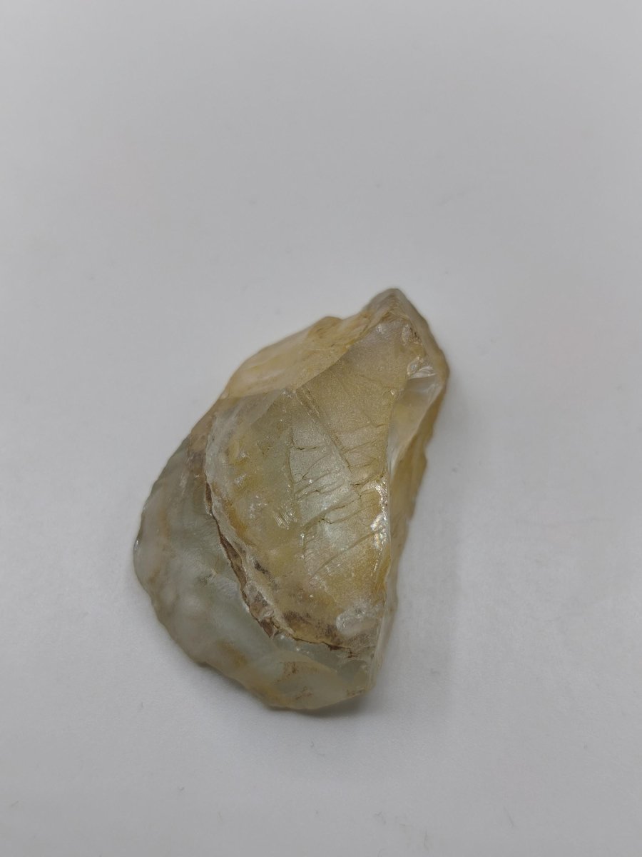 Topas Rohkristall Ukraine | Klarer Edelstein mit goldgelben Einschlüssen | Natürliches Mineralien Honigfarbener Topas Kristall Unikat - Art of Nature Berlin