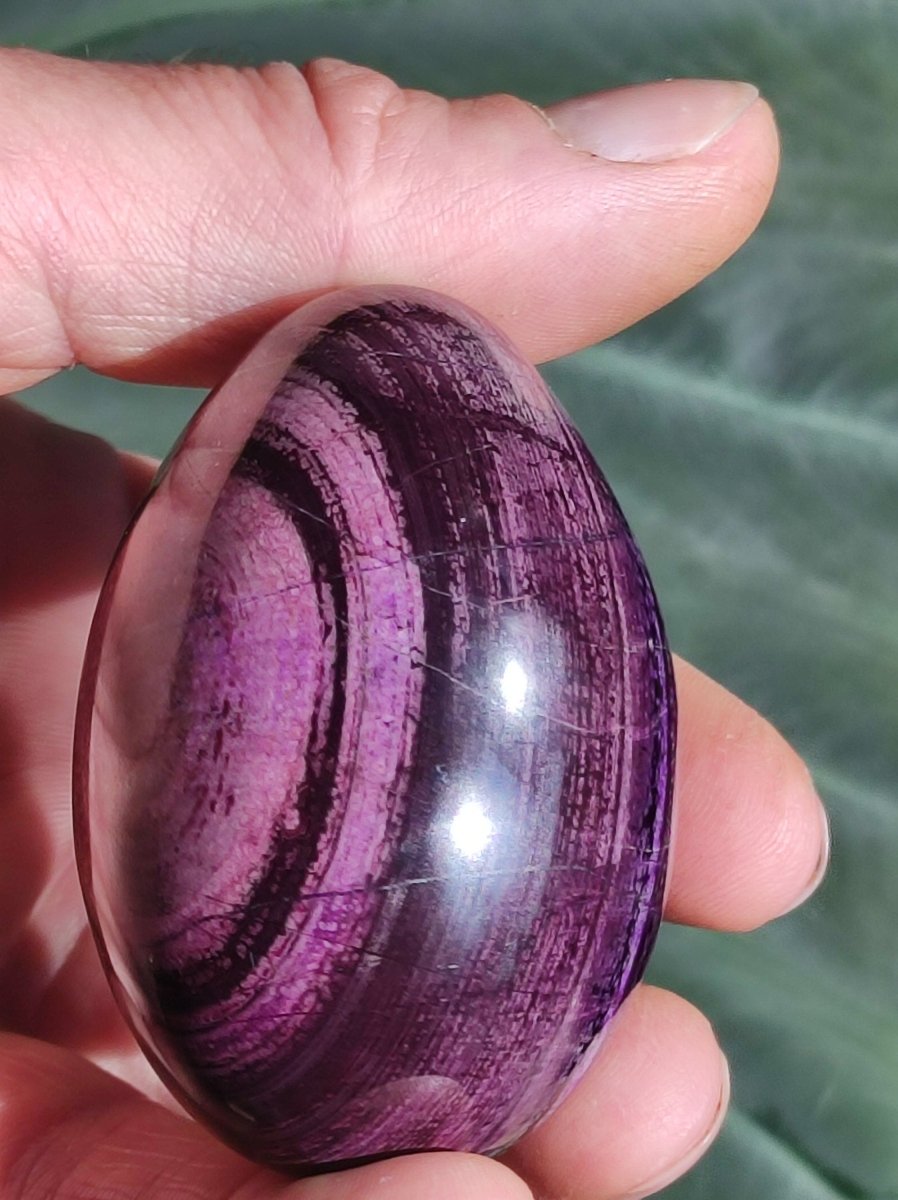 Traumhaftes Sugilith Ei ~ 680ct ~ Sugilite Egg Edelstein Deko Kristall Meditation Energie Heilstein Rarität Selten Sammler Investition Wert - Art of Nature Berlin