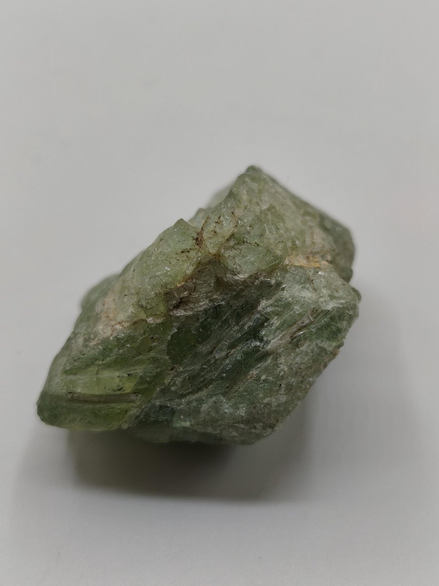 Tsavorit Kristall aus Merelani Tansania | Grüner Granat Rohkristall | Natürlicher Chrom Grossular | Sammler Mineralien roh - Art of Nature Berlin