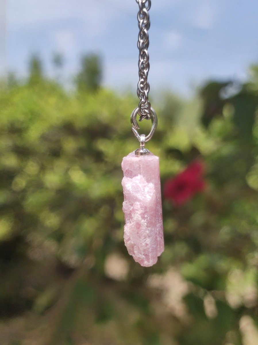 Turmalin pink / rosa + 925 Sterling Silber Öse - Edelstein Kette Anhänger Natur Heilstein Kristall Geschenk Mann Frau Mutter Er Sie Freundin - Art of Nature Berlin
