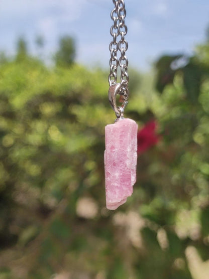 Turmalin pink / rosa + 925 Sterling Silber Öse - Edelstein Kette Anhänger Natur Heilstein Kristall Geschenk Mann Frau Mutter Er Sie Freundin - Art of Nature Berlin