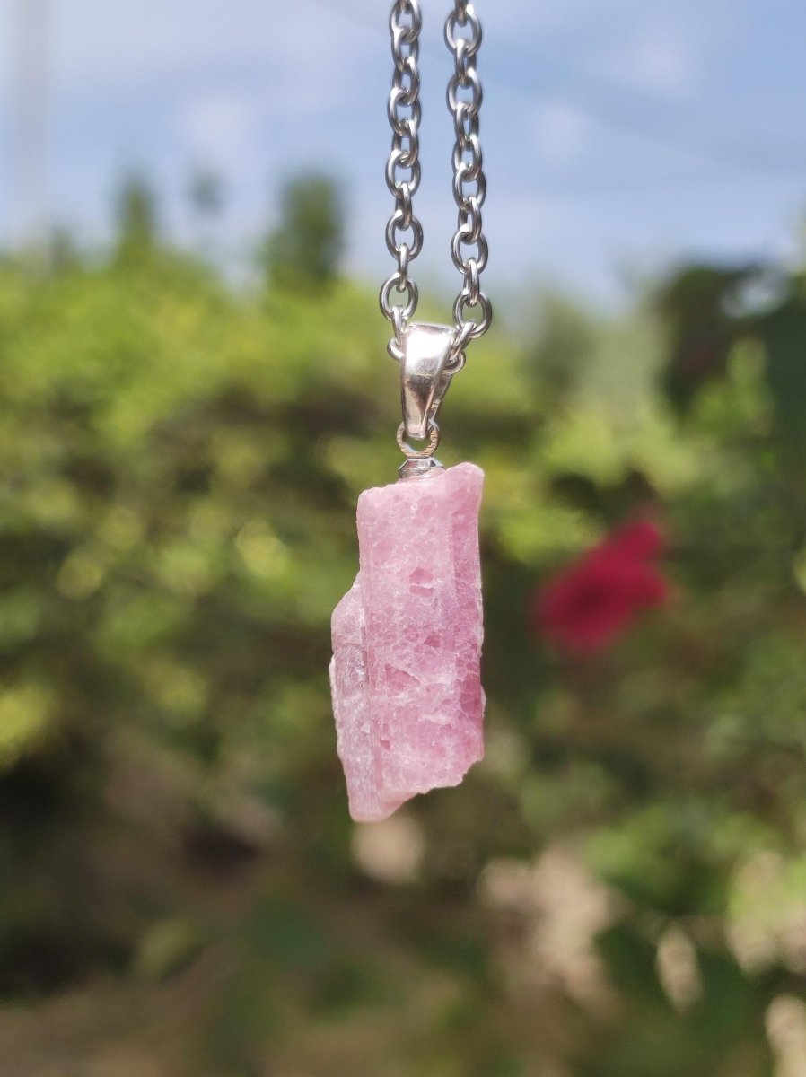 Turmalin pink / rosa + 925 Sterling Silber Öse - Edelstein Kette Anhänger Natur Heilstein Kristall Geschenk Mann Frau Mutter Er Sie Freundin - Art of Nature Berlin