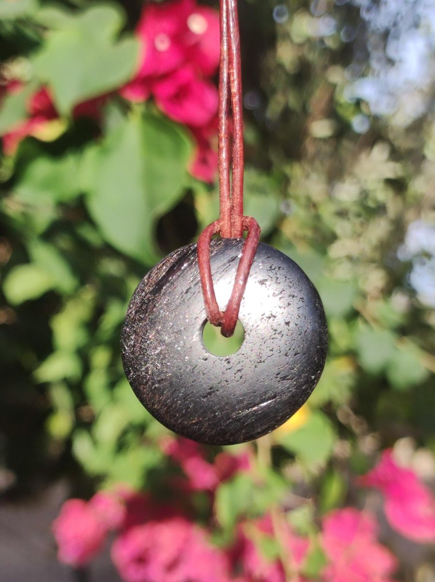 Turmalin / Schörl ~ Edelstein Kette HIPPIE GOA Boho Tibet Ethno Nature Donut Schutzsymbol ~Heilstein Chakra Energie schwarz Mann Frau - Art of Nature Berlin