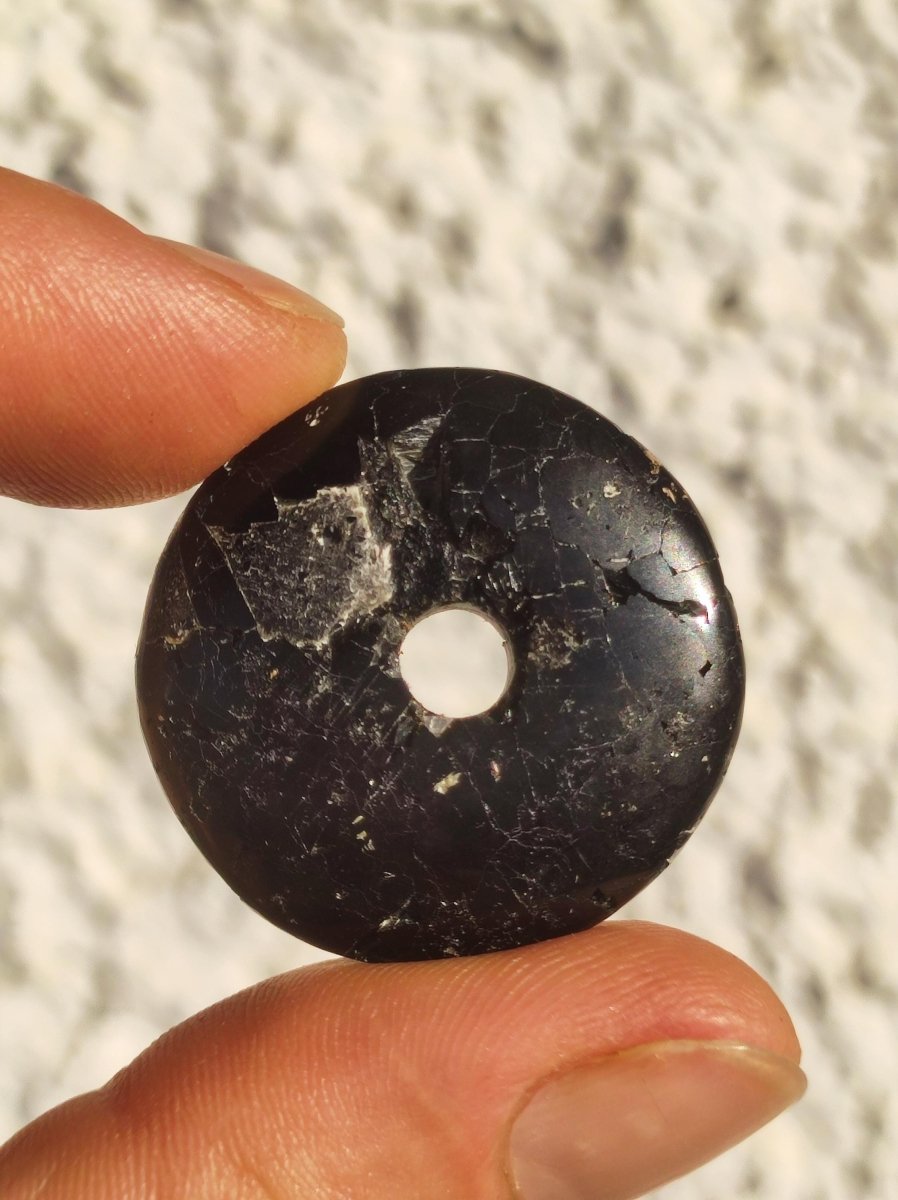 Turmalin / Schörl ~ Edelstein Kette HIPPIE GOA Boho Tibet Ethno Nature Donut Schutzsymbol ~Heilstein Chakra Energie schwarz Mann Frau - Art of Nature Berlin