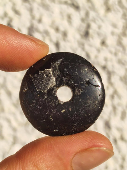 Turmalin / Schörl ~ Edelstein Kette HIPPIE GOA Boho Tibet Ethno Nature Donut Schutzsymbol ~Heilstein Chakra Energie schwarz Mann Frau - Art of Nature Berlin