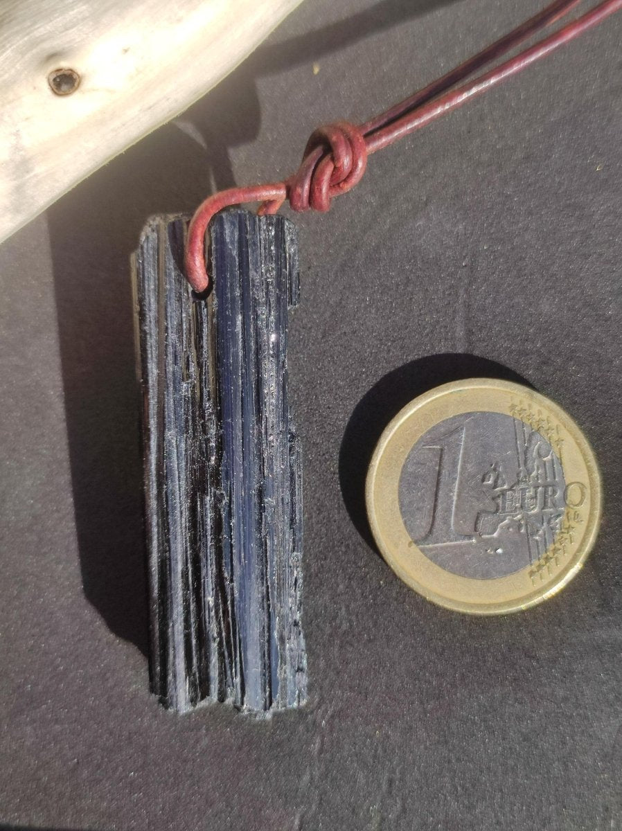 Turmalin / Schörl roh & geschliffen ~ Edelstein Kette schwarz Hippie GoaPsy Boho Tibet Ethno Natur Heilstein Kraft Anhänger Mann Bruder Gift - Art of Nature Berlin