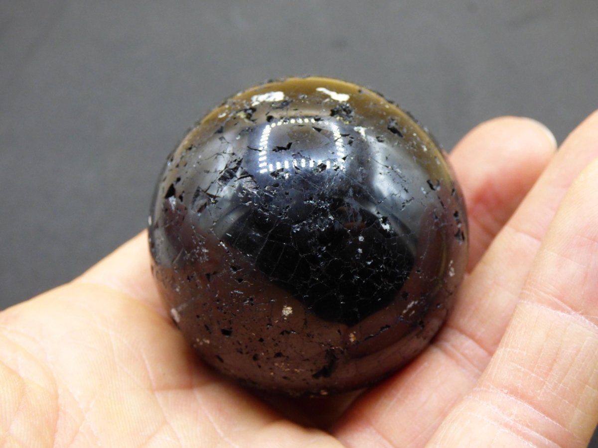 Turmalin schwarz / Schörl ~ Magische Edelstein Kugel Massage & Deko Sphere Crystal Spielkugel Meditation ~HIPPIE ~GOA~Boho~Ethno~Heilstein - Art of Nature Berlin