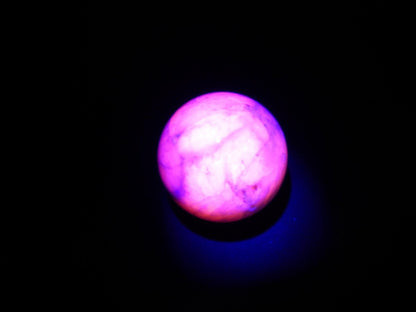 UV Aktiv Mangano Calcit + Epidot *Rarität* rosa Pink Herz Kristall Edelstein Deko Haus Altar Sammler Mineral Selten Rarität Heilstein - Art of Nature Berlin