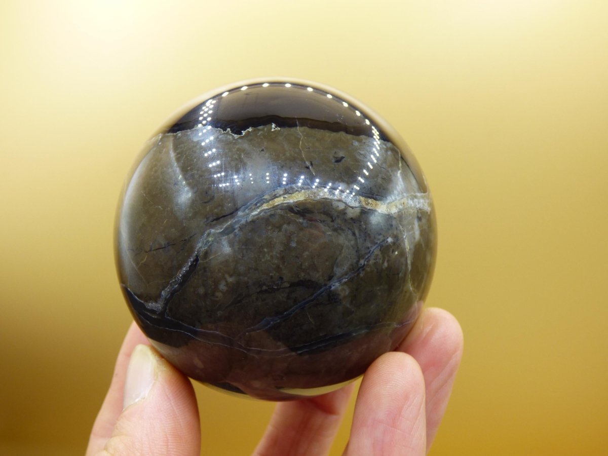 UV AKTIV Volcanic Achat - Edelstein Kugel Deko Sphere Massage Kristall Sammler Meditation Heilstein Frau Mann Geschenk Er Sie Haus Energie - Art of Nature Berlin