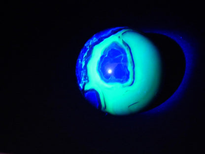 UV AKTIV Volcanic Achat - Edelstein Kugel Deko Sphere Massage Kristall Sammler Meditation Heilstein Frau Mann Geschenk Er Sie Haus Energie - Art of Nature Berlin