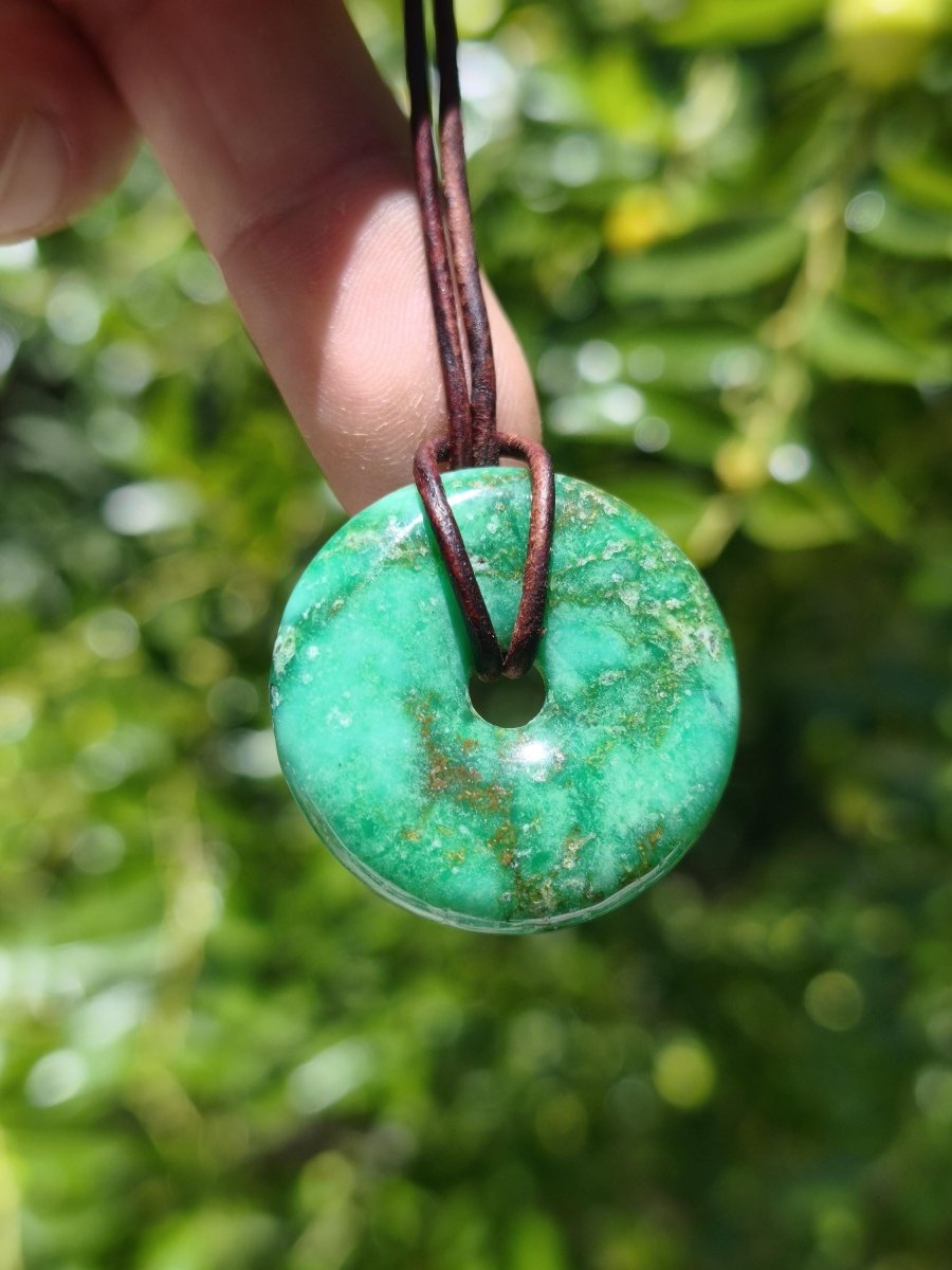 Variscit 30mm Edelstein Kette Donut Pi Scheibe rund Heilstein grün Natur Rarität Geschenk Mann Frau Er Sie Freund Bruder Glück Anhänger - Art of Nature Berlin