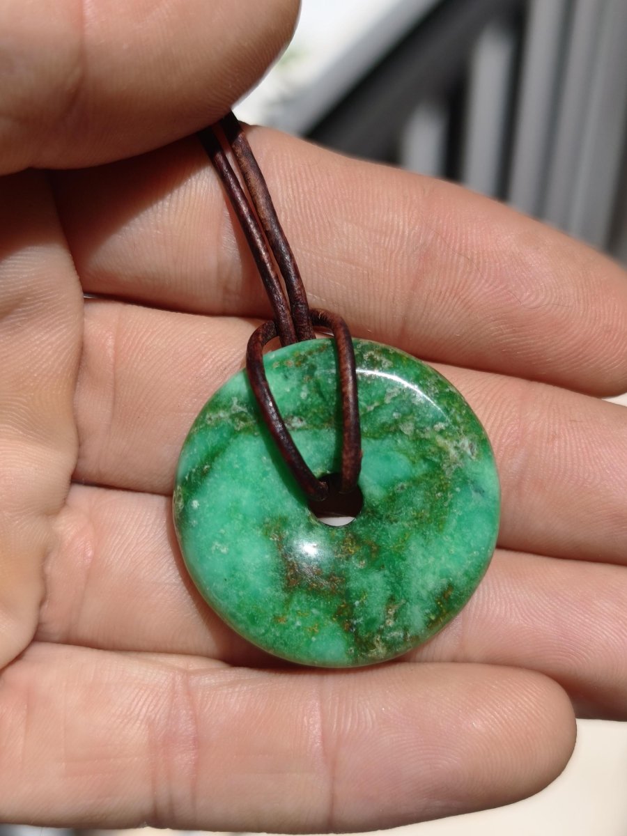 Variscit 30mm Edelstein Kette Donut Pi Scheibe rund Heilstein grün Natur Rarität Geschenk Mann Frau Er Sie Freund Bruder Glück Anhänger - Art of Nature Berlin