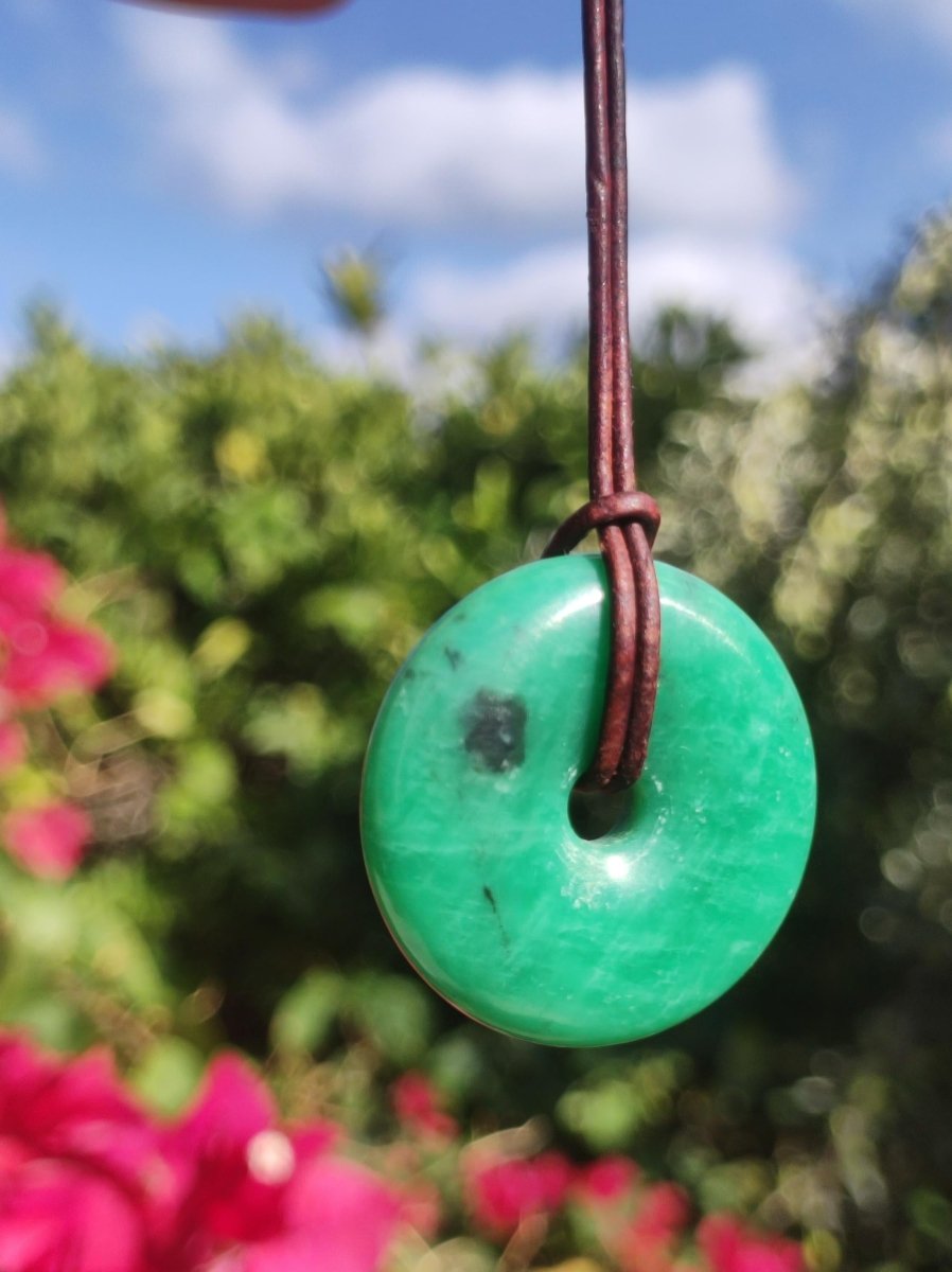 Variscit 30mm Edelstein Kette Donut Pi Scheibe rund Heilstein grün Natur Rarität Geschenk Mann Frau Er Sie Freund Bruder Glück Anhänger - Art of Nature Berlin
