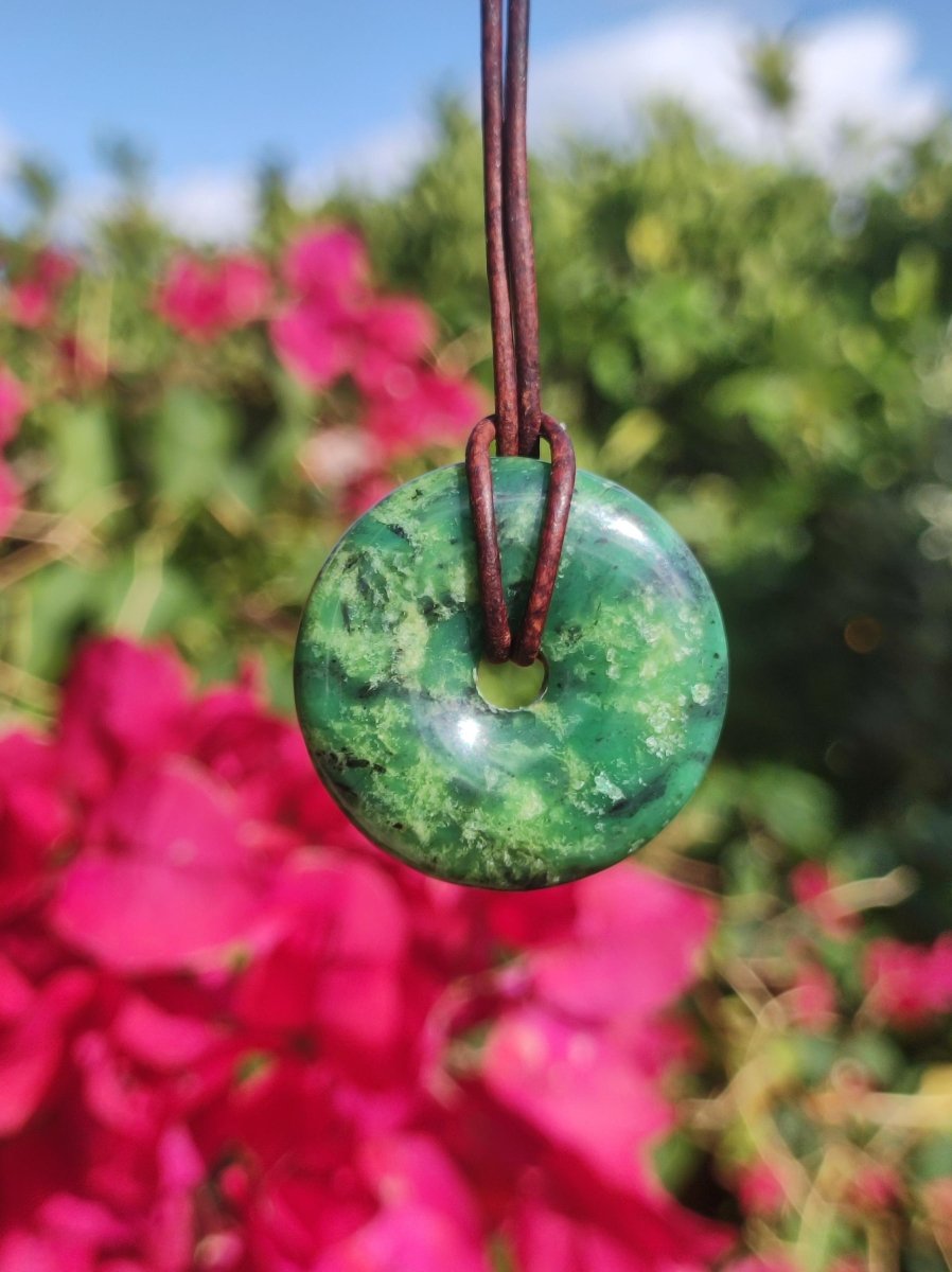 Variscit 30mm Edelstein Kette Donut Pi Scheibe rund Heilstein grün Natur Rarität Geschenk Mann Frau Er Sie Freund Bruder Glück Anhänger - Art of Nature Berlin