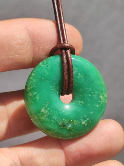 Variscit 30mm Edelstein Kette Donut Pi Scheibe rund Heilstein grün Natur Rarität Geschenk Mann Frau Er Sie Freund Bruder Glück Anhänger - Art of Nature Berlin