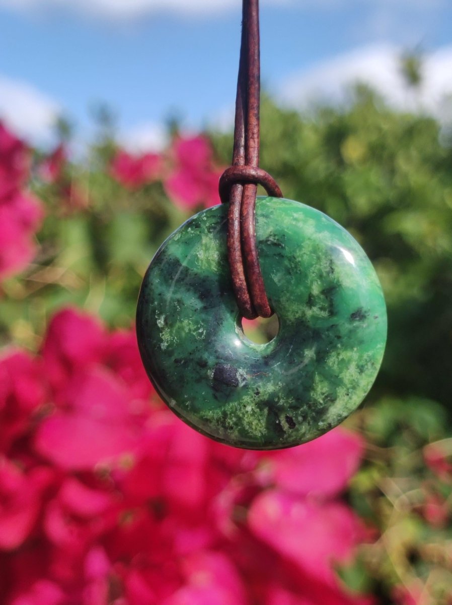 Variscit 30mm Edelstein Kette Donut Pi Scheibe rund Heilstein grün Natur Rarität Geschenk Mann Frau Er Sie Freund Bruder Glück Anhänger - Art of Nature Berlin