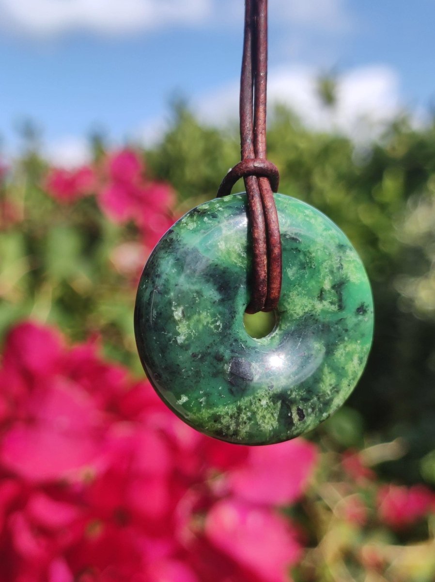 Variscit 30mm Edelstein Kette Donut Pi Scheibe rund Heilstein grün Natur Rarität Geschenk Mann Frau Er Sie Freund Bruder Glück Anhänger - Art of Nature Berlin
