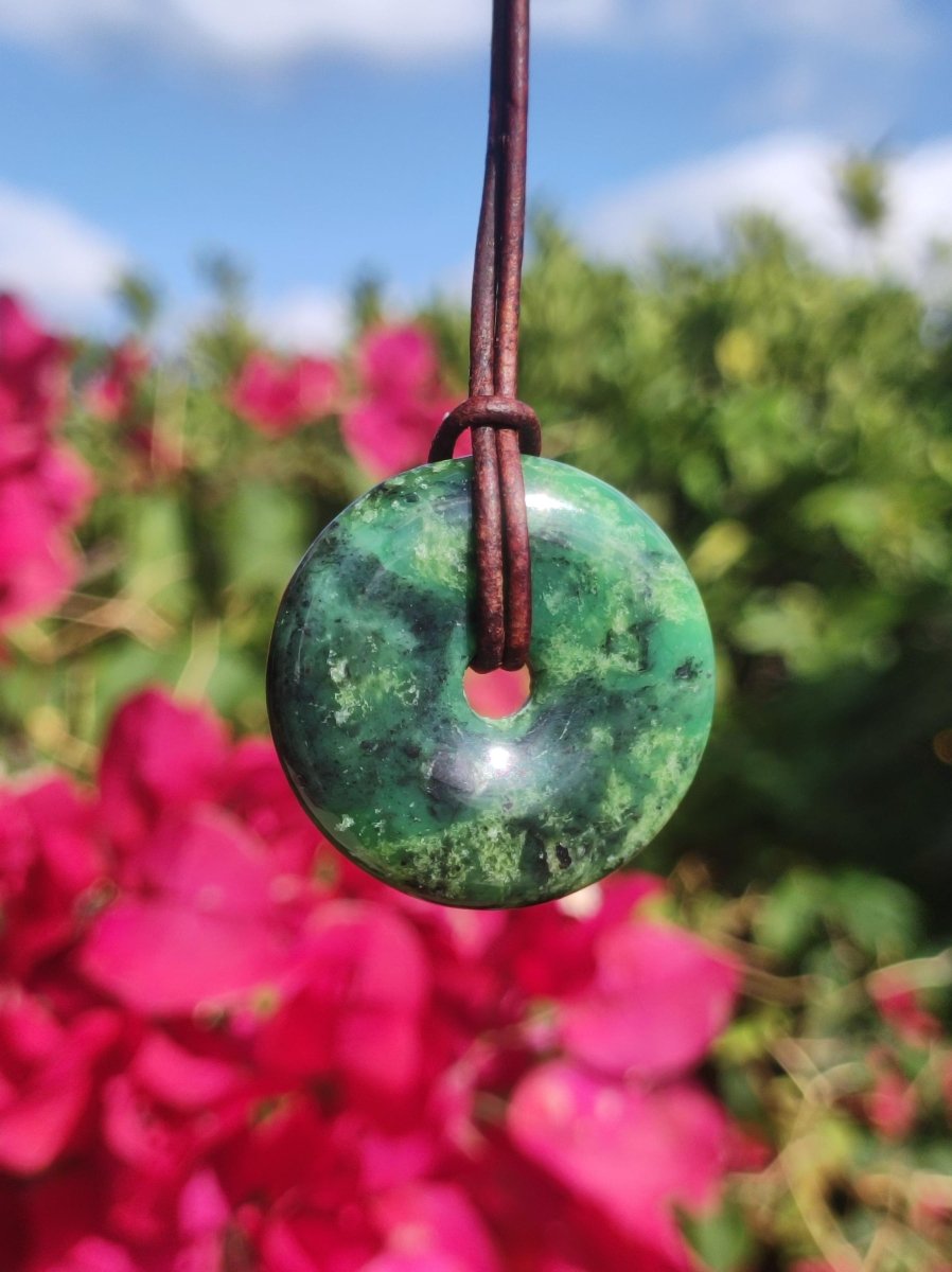 Variscit 30mm Edelstein Kette Donut Pi Scheibe rund Heilstein grün Natur Rarität Geschenk Mann Frau Er Sie Freund Bruder Glück Anhänger - Art of Nature Berlin
