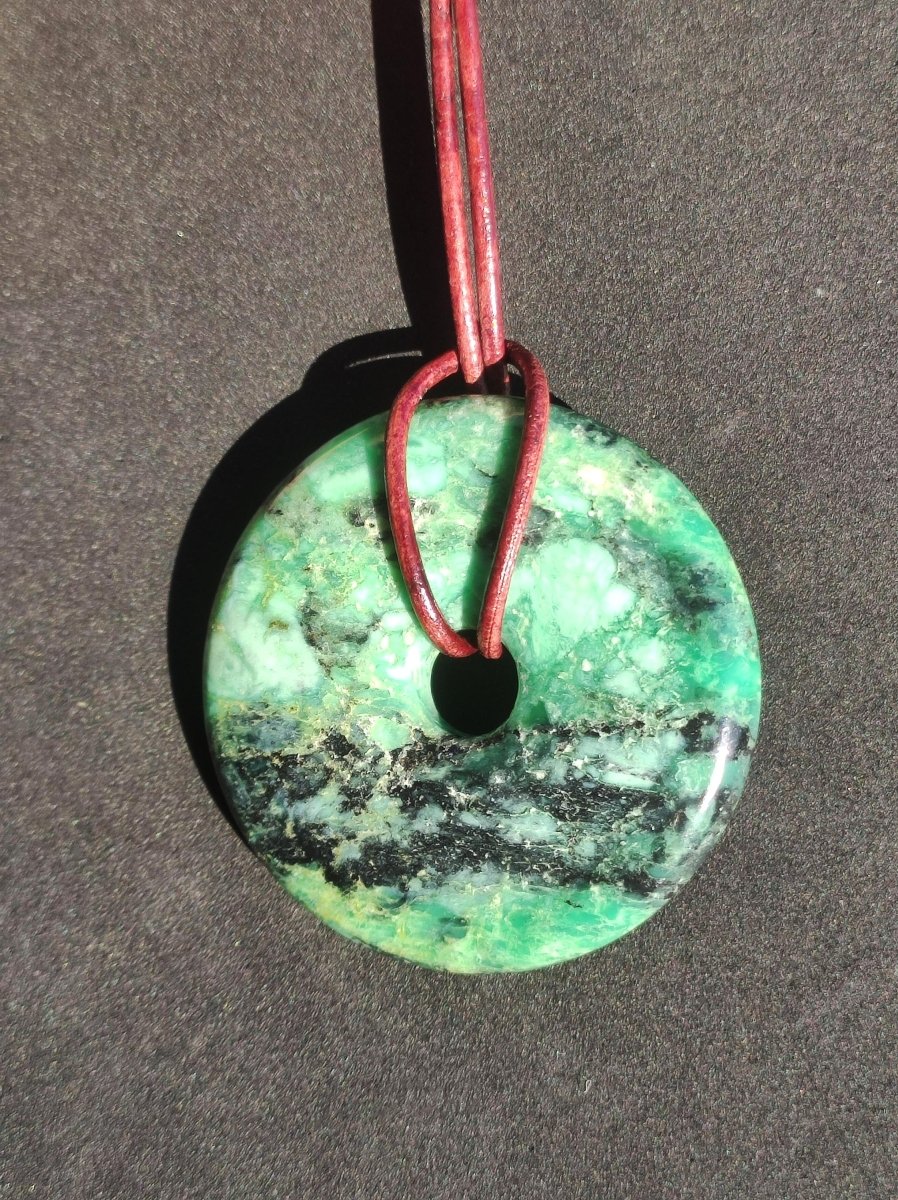 Variscit 40mm Edelstein Kette Donut Pi Scheibe rund Heilstein grün Natur Rarität Geschenk Mann Frau Er Sie Freund Bruder Glück Anhänger - Art of Nature Berlin