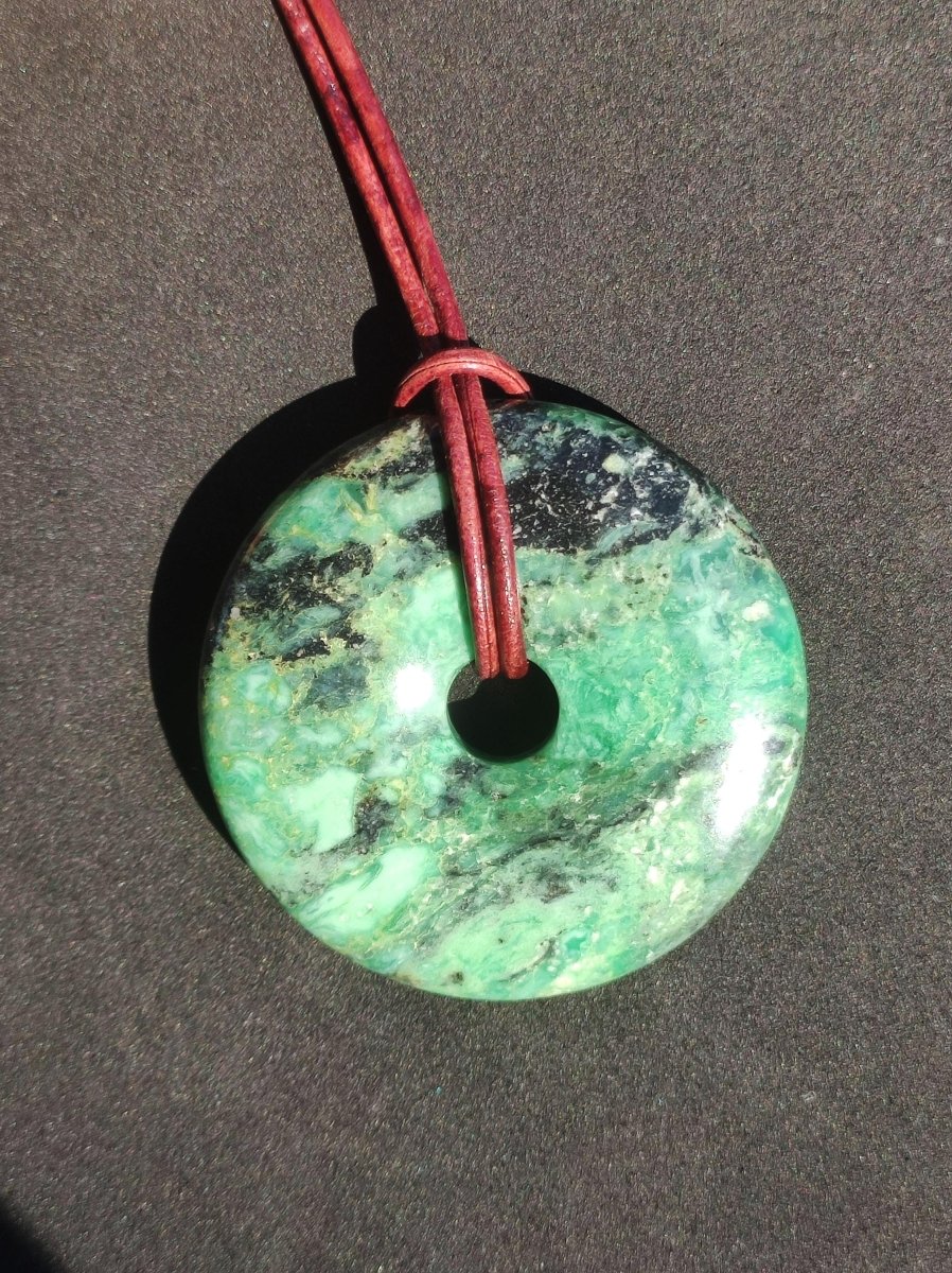Variscit 40mm Edelstein Kette Donut Pi Scheibe rund Heilstein grün Natur Rarität Geschenk Mann Frau Er Sie Freund Bruder Glück Anhänger - Art of Nature Berlin