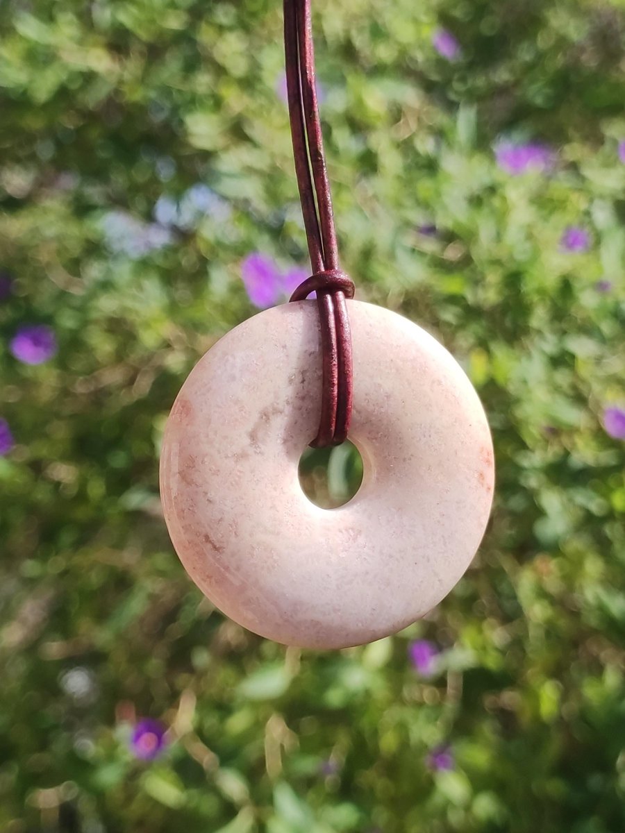 Versteinerte Koralle 40mm Edelstein Kette Donut Heilstein Natur braun beige Energie Rarität Schmuck Frau Mann Er Sie Bruder Geschenk Freund - Art of Nature Berlin