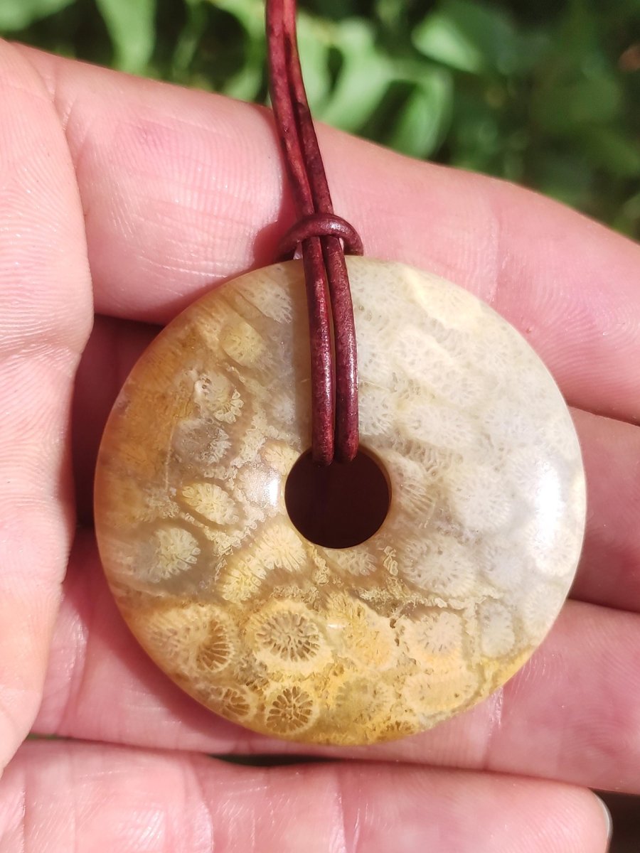 Versteinerte Koralle 40mm Edelstein Kette Donut Heilstein Natur braun beige Energie Rarität Schmuck Frau Mann Er Sie Bruder Geschenk Freund - Art of Nature Berlin