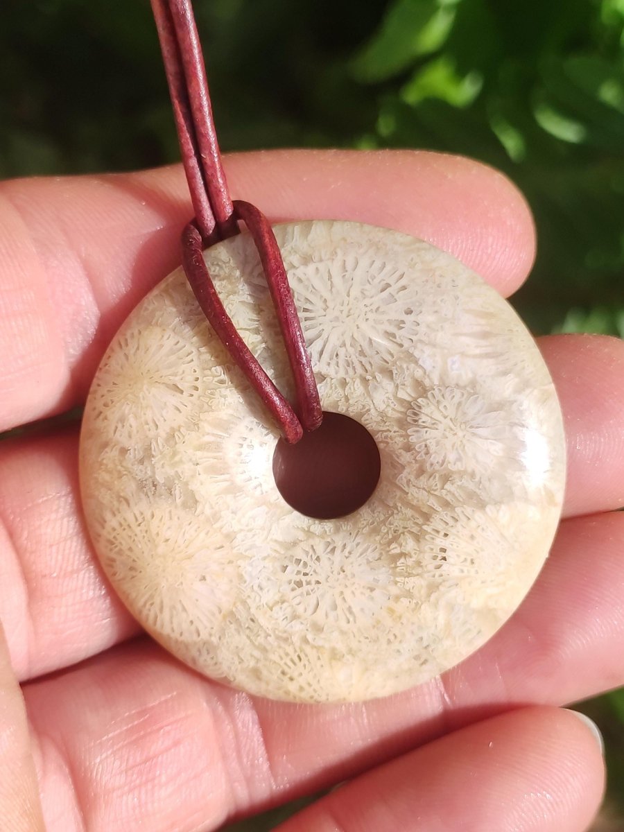 Versteinerte Koralle 40mm Edelstein Kette Donut Heilstein Natur braun beige Energie Rarität Schmuck Frau Mann Er Sie Bruder Geschenk Freund - Art of Nature Berlin