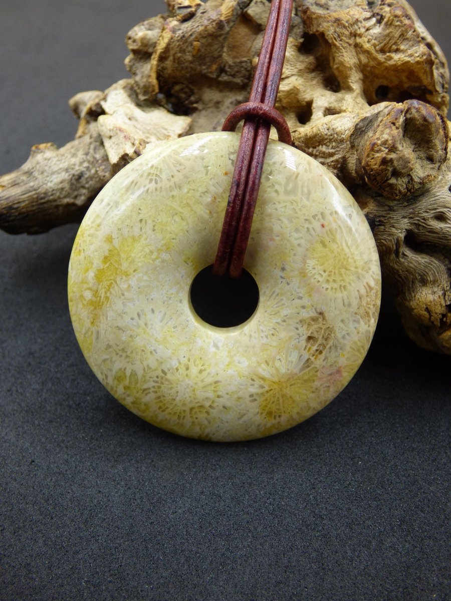 Versteinerte Koralle 40mm Edelstein Kette Heilstein Natur braun beige Energie Echt Rarität Schmuck Frau Mann Er Sie Bruder Geschenk Freundin - Art of Nature Berlin