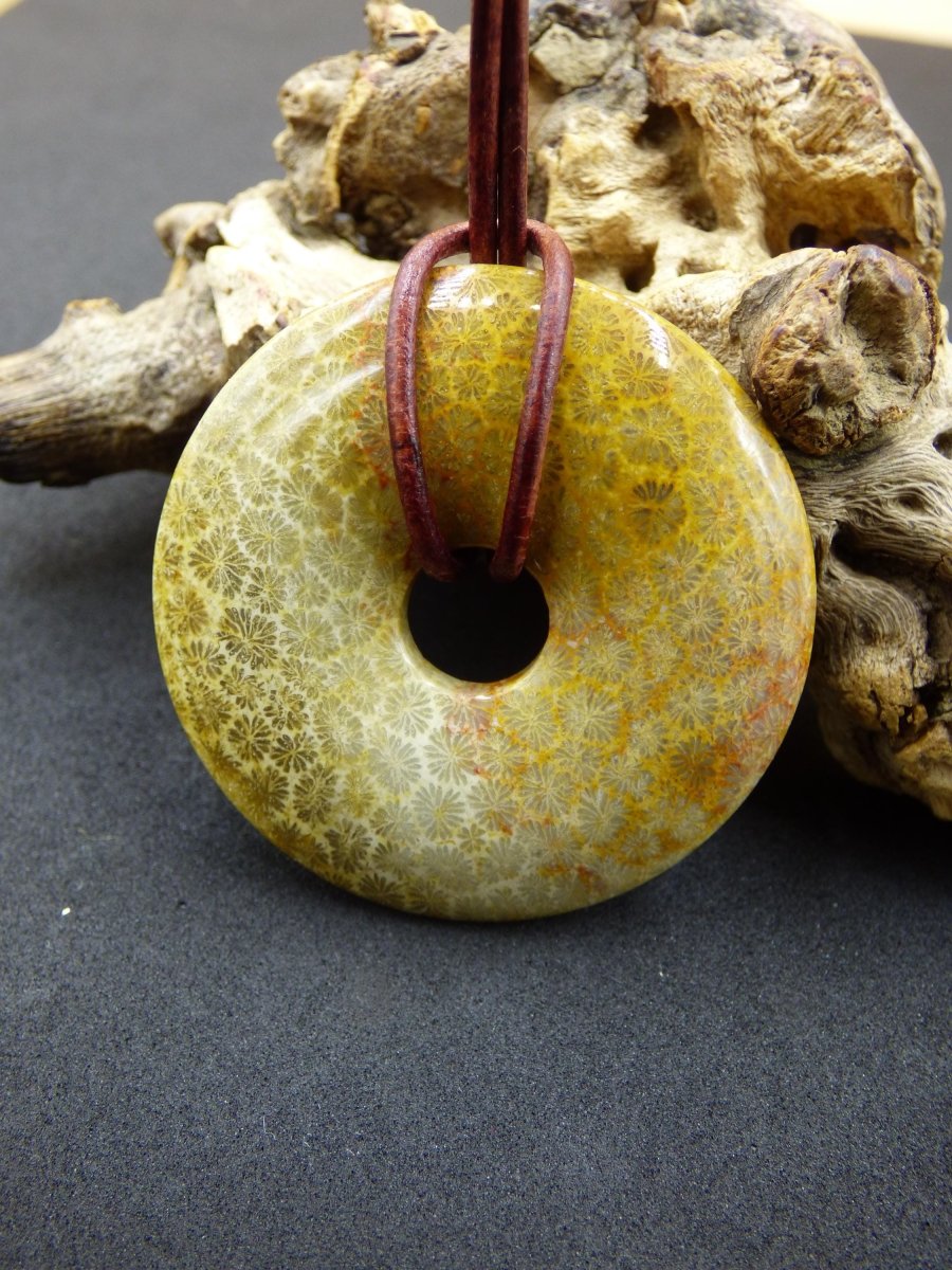 Versteinerte Koralle 40mm Edelstein Kette Heilstein Natur braun beige Energie Echt Rarität Schmuck Frau Mann Er Sie Bruder Geschenk Freundin - Art of Nature Berlin